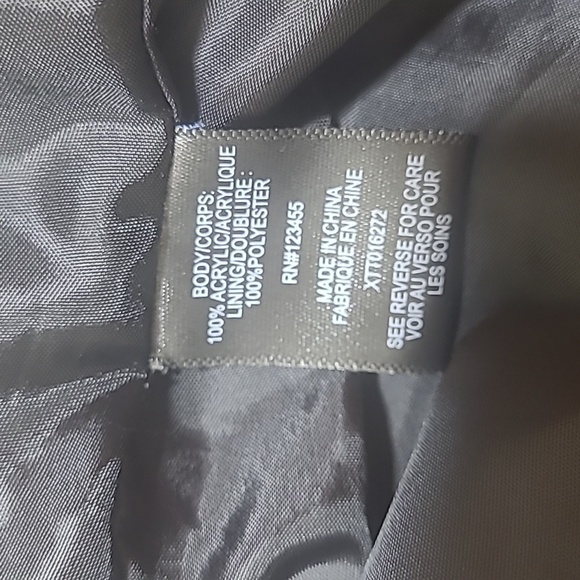 Design Lab Lord & Taylor Faux Fur Vest Size Small Petite - Picture 10 of 11